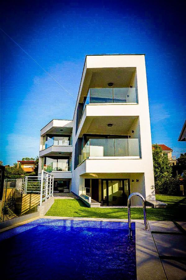 Villa Mirno More Apartments Malinska Exteriér fotografie