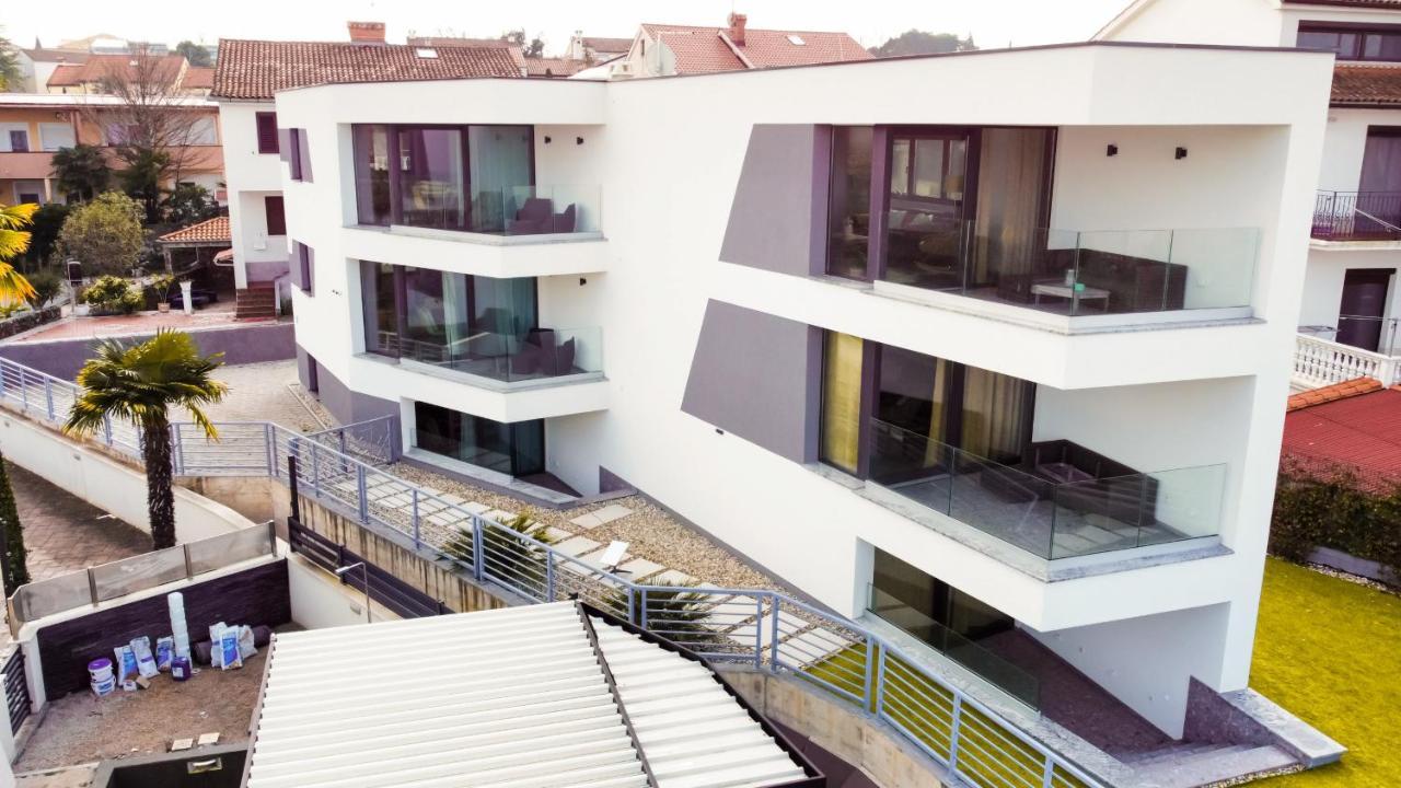 Villa Mirno More Apartments Malinska Exteriér fotografie